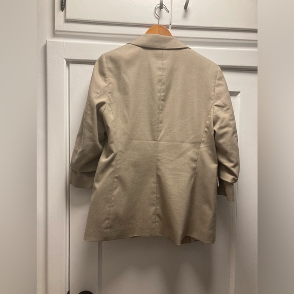 Beige blazer - Picture 2 of 3